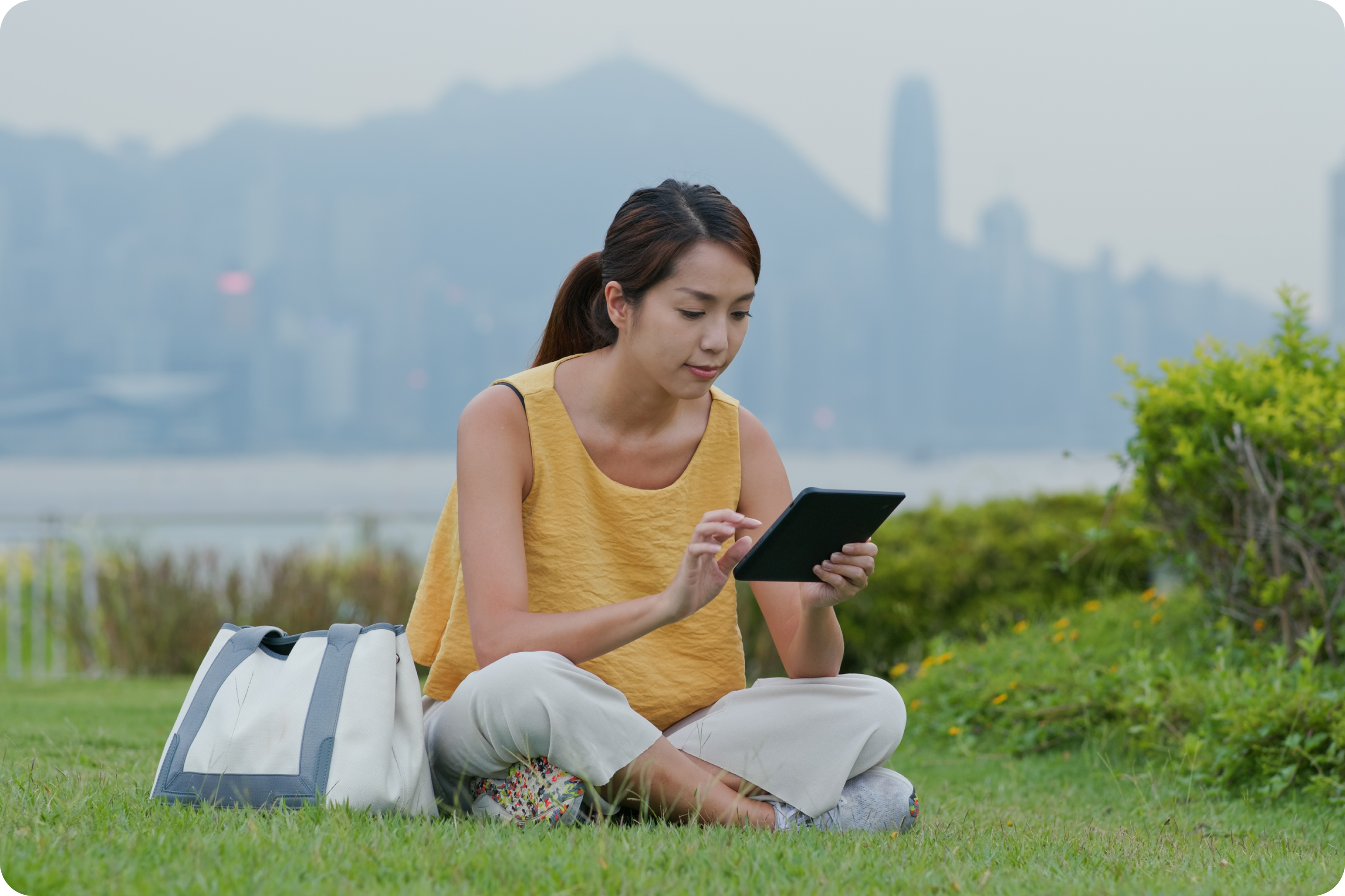 woman-read-on-ebook-at-park-2021-08-30-06-38-21-utc 1 woman-read-on-ebook-at-park-2021-08-30-06-38-21-utc 1